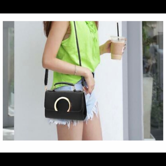 Purses - Picture 5 of 6